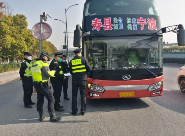 杭州交警最新動態(tài)，探討與觀點分析