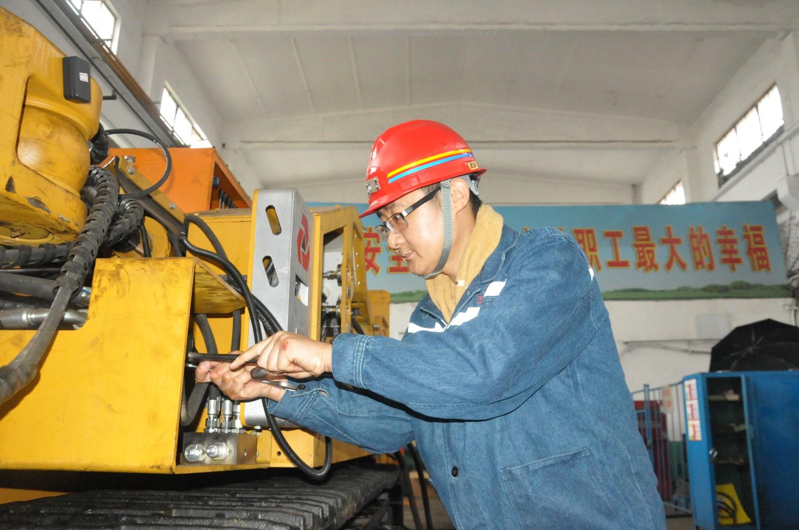革新礦山開采技術(shù)的先鋒，最新綜掘機(jī)介紹與探索
