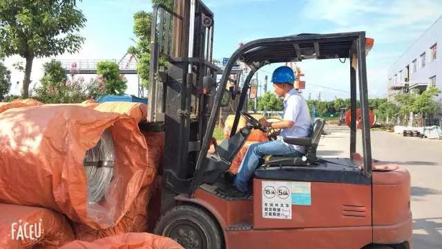 最新叉車工作，時代背景下的關(guān)鍵角色演變