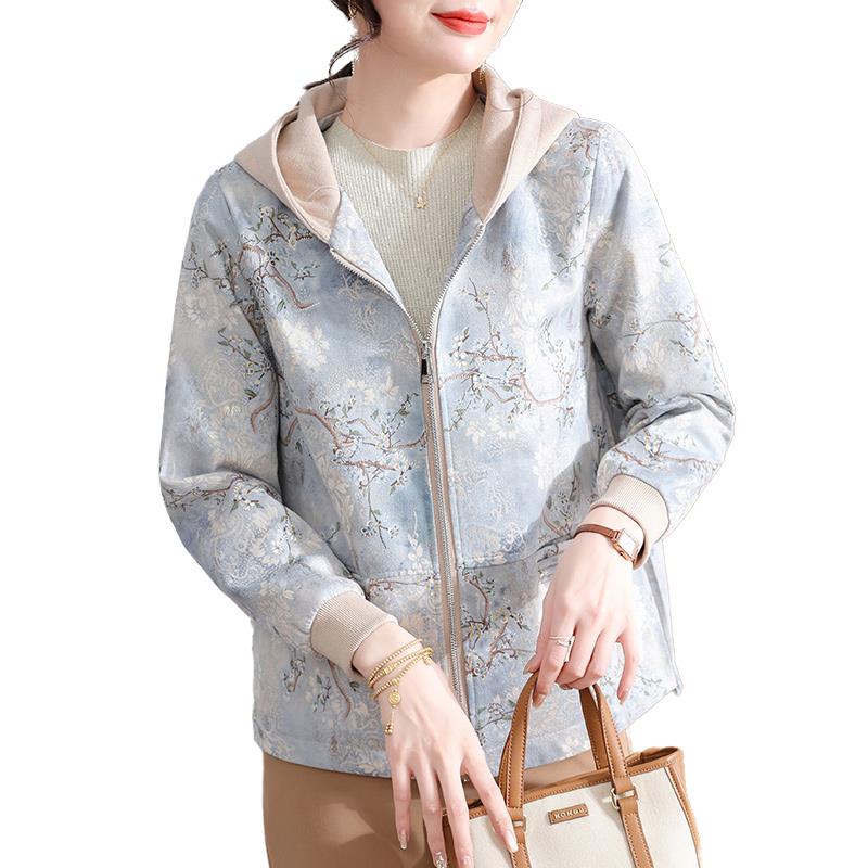 科技時(shí)尚風(fēng)潮來(lái)襲，2025女士春裝最新款展望
